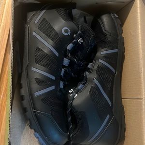 Xero Sneakers size 7.5